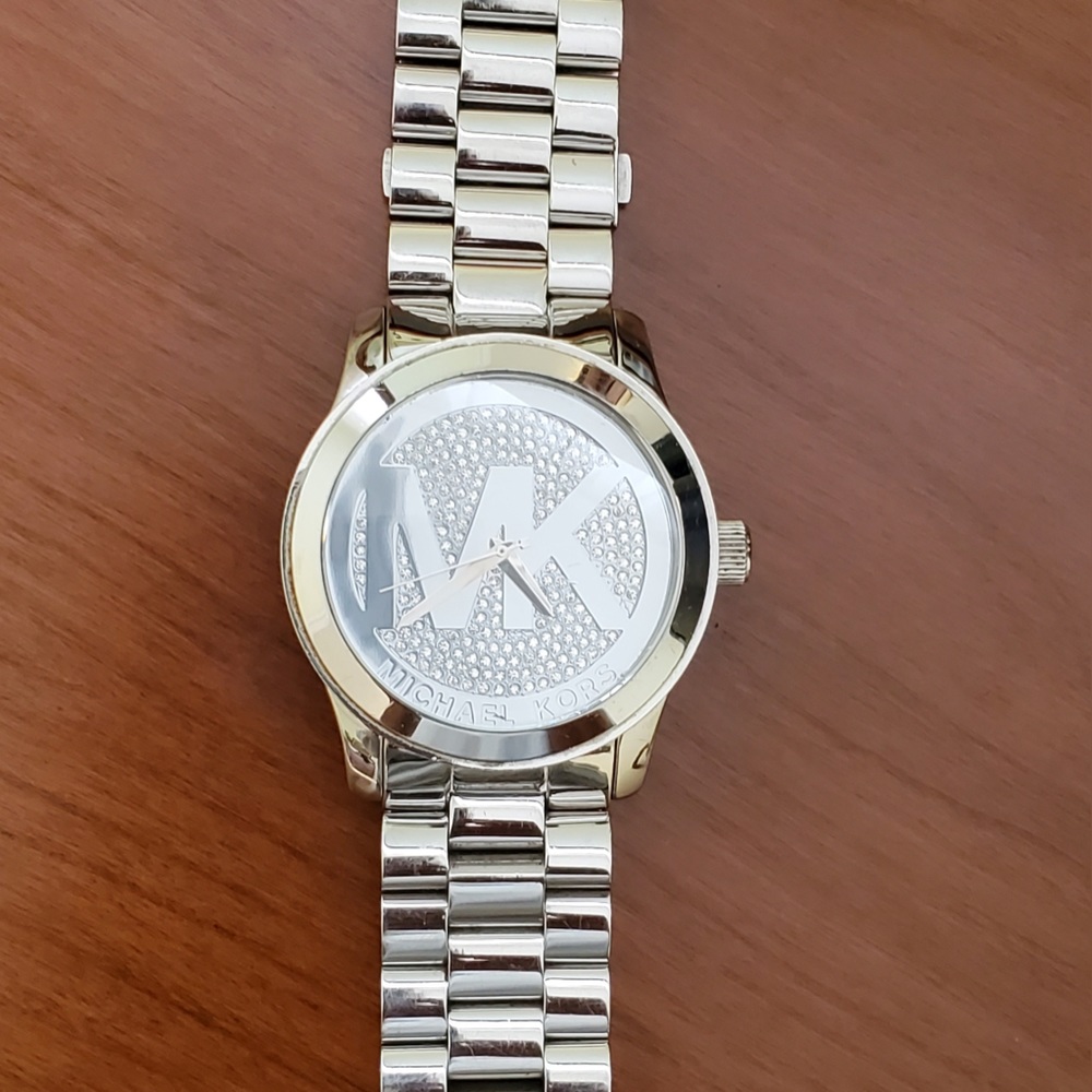 MICHAEL KORS Women’s Silver watch MK-5544